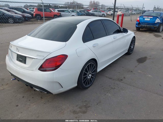 55SWF8EB3KU315587 Mercedes-Benz C 300 4matic