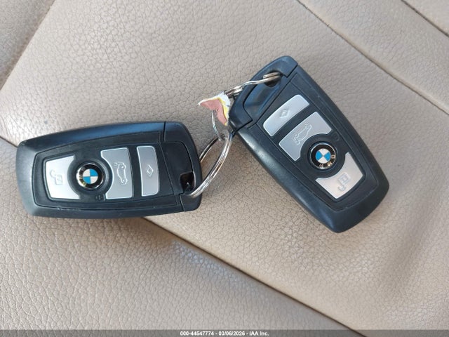 2013 Bmw Activehybrid 3 მანქანა იყიდება აუქციონზე, vin: WBA3F9C54DF484407, აუქციონის ნომერი: 44547774