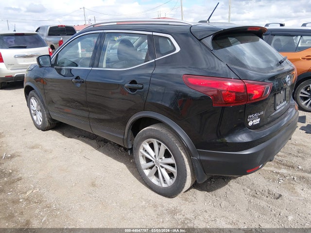 JN1BJ1CP9JW163865 Nissan Rogue Sport Sv
