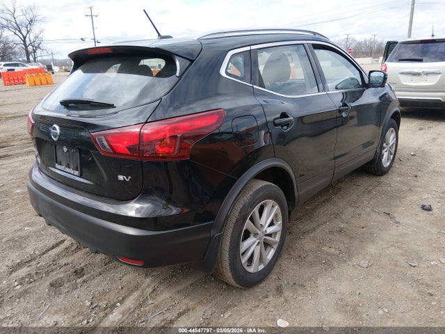 JN1BJ1CP9JW163865 Nissan Rogue Sport Sv