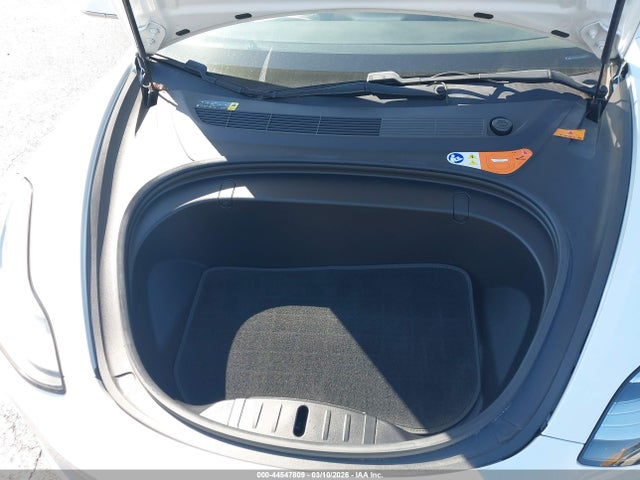 5YJ3E1EA1JF015857 Tesla Model 3 Long Range/mid Range