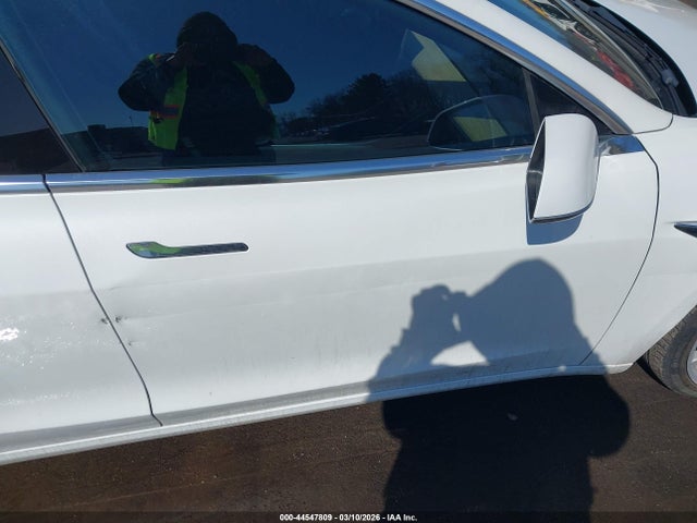 5YJ3E1EA1JF015857 Tesla Model 3 Long Range/mid Range