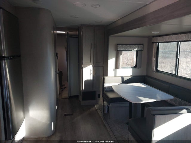 Продаж на аукціоні авто 2022 Coachmen Catalina, vin: 5ZT2CAXB0NX025832, номер лоту: 44547864
