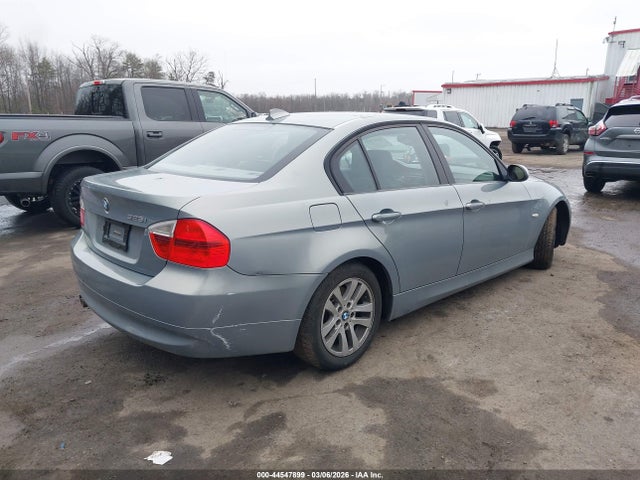 2006 Bmw 325i მანქანა იყიდება აუქციონზე, vin: WBAVB13576KR64067, აუქციონის ნომერი: 44547899