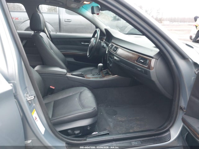 2006 Bmw 325i მანქანა იყიდება აუქციონზე, vin: WBAVB13576KR64067, აუქციონის ნომერი: 44547899