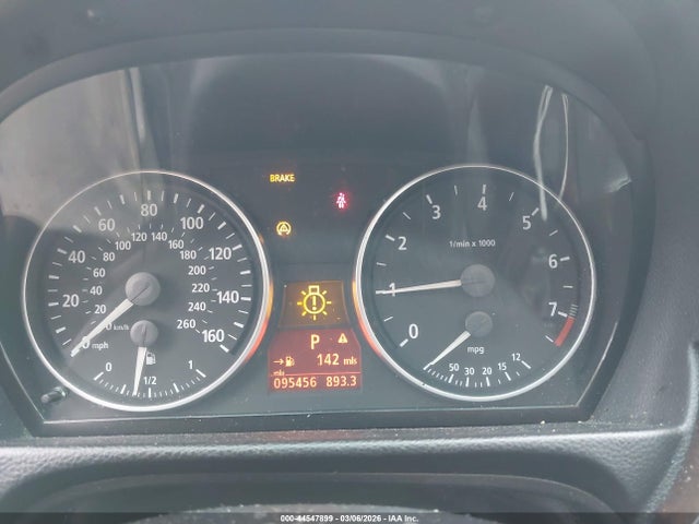 2006 Bmw 325i მანქანა იყიდება აუქციონზე, vin: WBAVB13576KR64067, აუქციონის ნომერი: 44547899