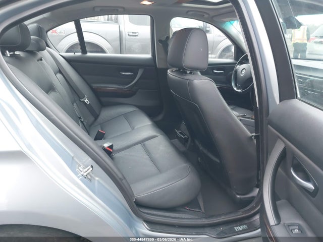 2006 Bmw 325i მანქანა იყიდება აუქციონზე, vin: WBAVB13576KR64067, აუქციონის ნომერი: 44547899