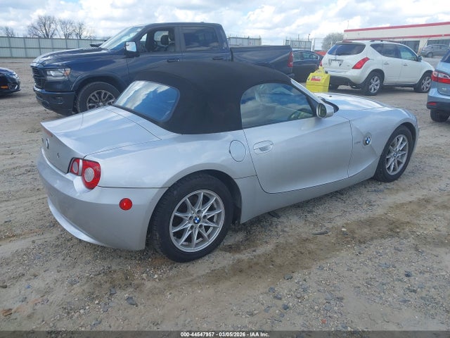 2005 BMW Z4 4USBT33535LS53791 Photo 3