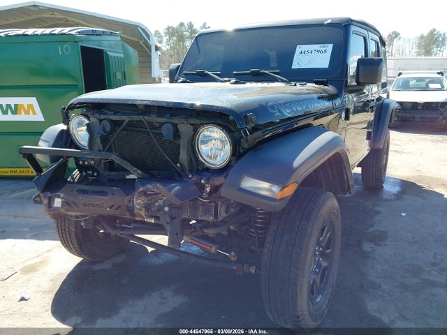1C4HJXDG6JW157398 Jeep Wrangler Unlimited Sport 4x4