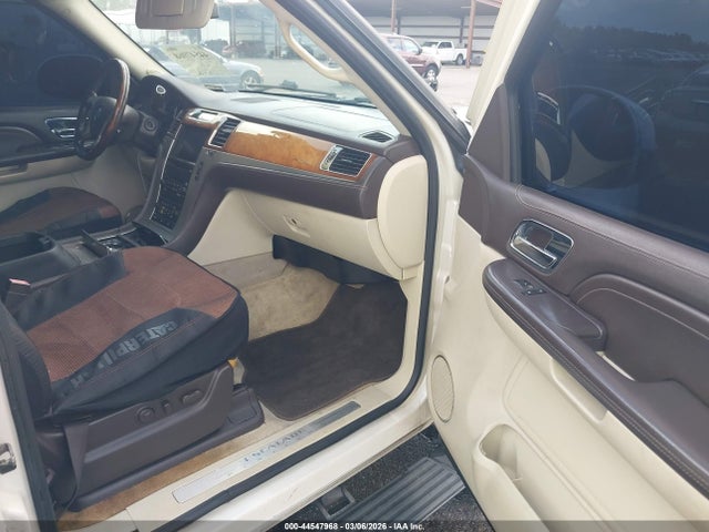 2008 CADILLAC ESCALADE 1GYFK43898R253770 Photo 4
