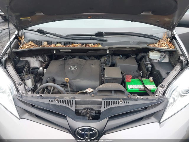 2020 TOYOTA SIENNA 5TDZZ3DC2LS024935 Photo 9