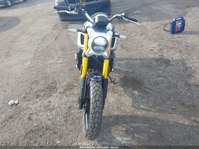 44548006 :رقم المزاد ، LCEPEWL17N6000945 vin ، 2022 Moto Cf700-2us 700cl-x مزاد بيع
