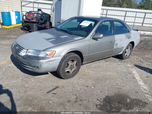 1998 TOYOTA CAMRY 4T1BG22K3WU308050 Photo 1