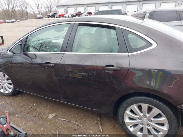 44548021 :رقم المزاد ، 1G4PP5SK0F4137877 vin ، 2015 Buick Verano مزاد بيع