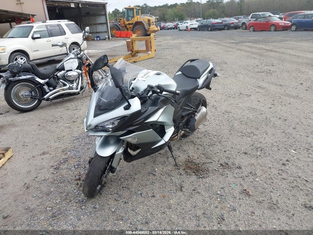 Kawasaki Zx1000 W 2018 JKAZXCW14JA007799 Image 2