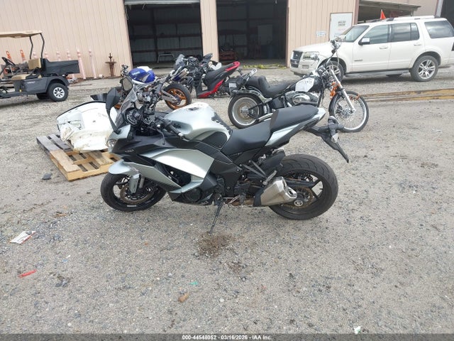 Kawasaki Zx1000 W 2018 JKAZXCW14JA007799 Image 13