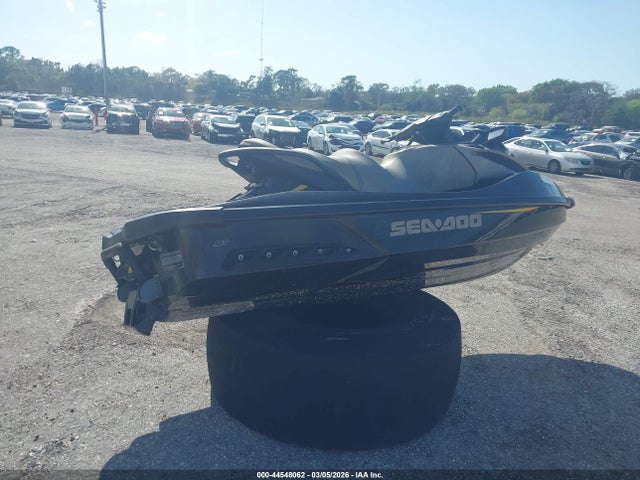 Seadoo Personal Watercraft 2017 YDV06236I617 Image 2