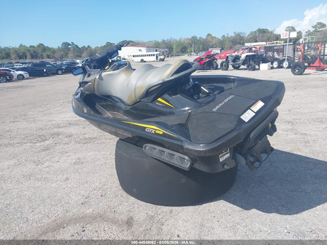 Seadoo Personal Watercraft 2017 YDV06236I617 Image 3