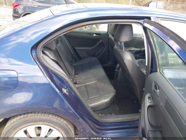 3VWD17AJXEM212369 Volkswagen Jetta 1.8t Se