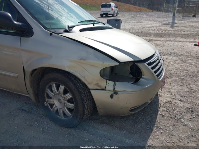 44548091 :رقم المزاد ، 2C4GP54LX5R417022 vin ، 2005 Chrysler Town & Country Touring مزاد بيع