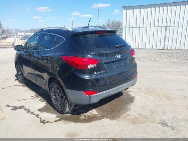 KM8JU3AG5FU095383 Hyundai TUCSON SE