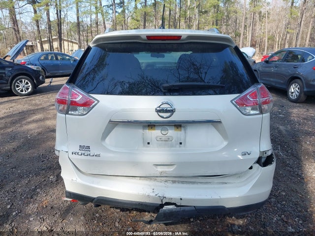 44548193 :رقم المزاد ، KNMAT2MT3FP547372 vin ، 2015 Nissan Rogue Sv مزاد بيع