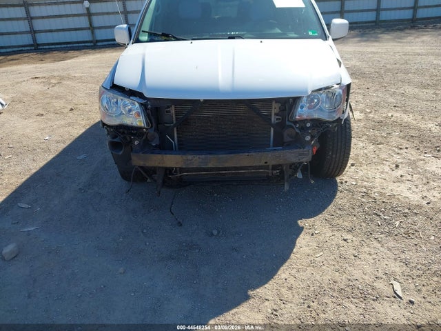 44548254 :رقم المزاد ، 2C4RC1BG4FR644548 vin ، 2015 Chrysler Town & Country Touring مزاد بيع