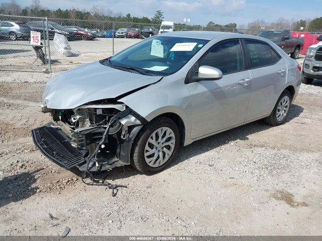 2018 Toyota Corolla Le მანქანა იყიდება აუქციონზე, vin: 5YFBURHE2JP852777, აუქციონის ნომერი: 44548267