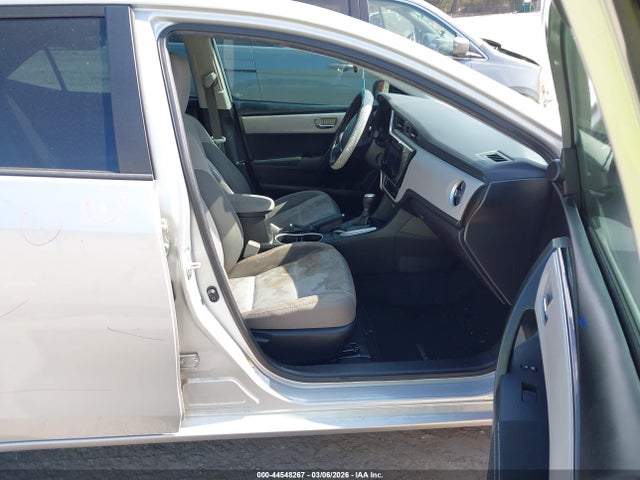 2018 Toyota Corolla Le მანქანა იყიდება აუქციონზე, vin: 5YFBURHE2JP852777, აუქციონის ნომერი: 44548267