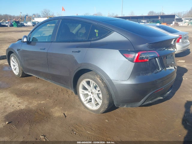 2021 TESLA MODEL Y 5YJYGDEE9MF066094 Photo 2