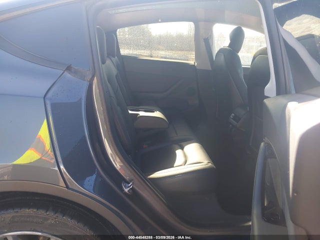 2021 TESLA MODEL Y 5YJYGDEE9MF066094 Photo 7