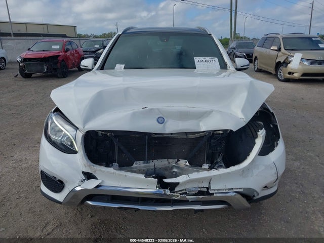 44548323 :رقم المزاد ، WDC0G4JB5HV002452 vin ، 2017 Mercedes-benz Glc 300 مزاد بيع