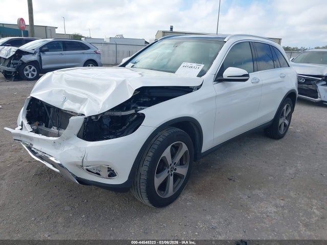 44548323 :رقم المزاد ، WDC0G4JB5HV002452 vin ، 2017 Mercedes-benz Glc 300 مزاد بيع