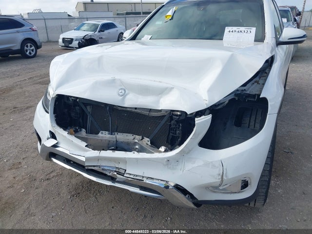 44548323 :رقم المزاد ، WDC0G4JB5HV002452 vin ، 2017 Mercedes-benz Glc 300 مزاد بيع