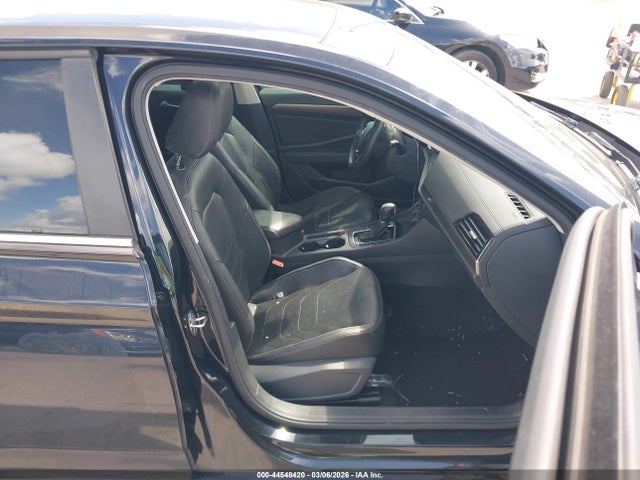 Aukcja sprzedaży 2019 Volkswagen Jetta 1.4t Sel Premium, vin: 3VWGB7BU3KM263727, numer aukcji: 44548420