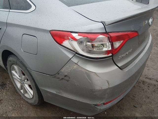 Hyundai SONATA SE 2016 5NPE24AF2GH315213 Image 6