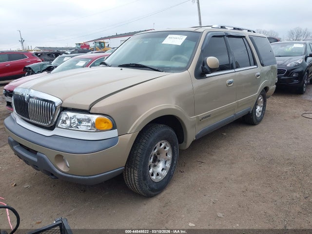 1998 LINCOLN NAVIGATOR 5LMPU28LXWLJ47214 Photo 1