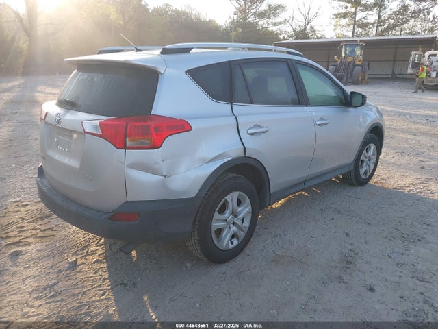 Toyota RAV4 LE 2015 2T3ZFREV0FW200542 Image 4