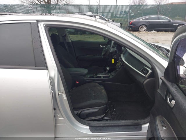 5XXGT4L32KG299429 KIA Optima Lx