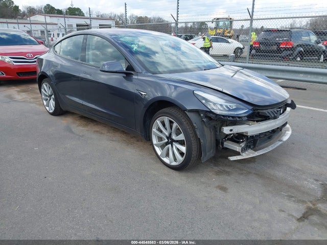 Auction sale of the 2018 Tesla Model 3 Long Range/mid Range, vin: 5YJ3E1EA2JF013390, lot number: 44548583
