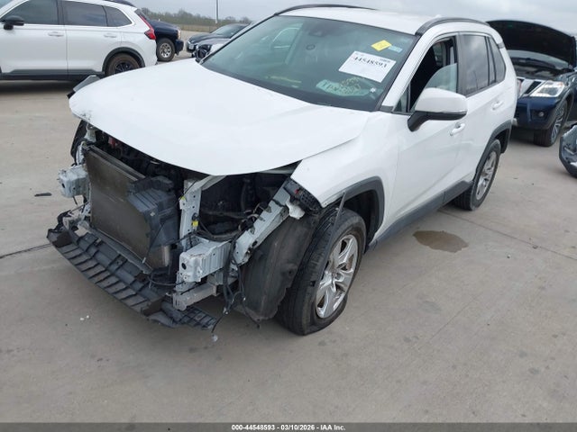 Toyota Rav4 Xle 2021 2T3W1RFVXMW138127 Image 2