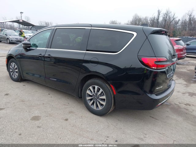 Auction sale of the 2024 Chrysler Pacifica Hybrid Select, vin: 2C4RC1S73RR156938, lot number: 44548600