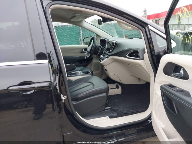 Auction sale of the 2024 Chrysler Pacifica Hybrid Select, vin: 2C4RC1S73RR156938, lot number: 44548600
