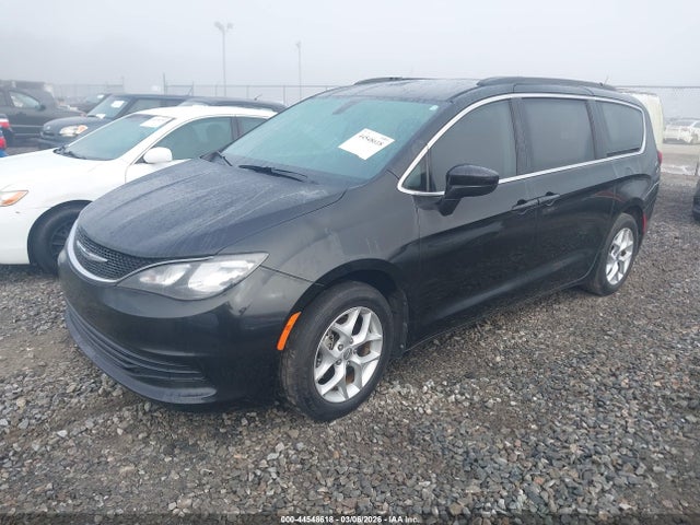 Chrysler Pacifica Touring 2018 2C4RC1DG4JR168095 Image 2