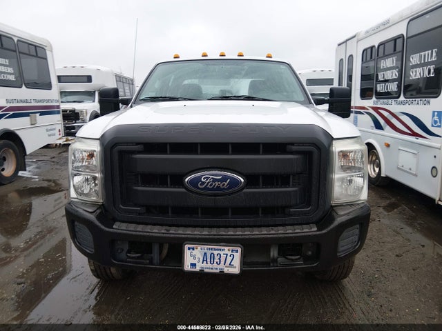 Ford F-350 Chassis Xl 2015 1FD8W3H63FEA14820 Image 16