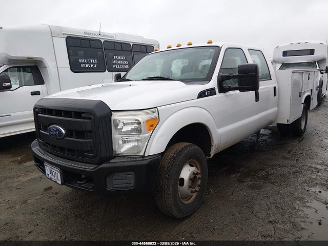 Ford F-350 Chassis Xl 2015 1FD8W3H63FEA14820 Image 2