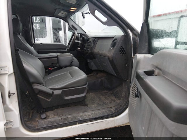 Ford F-350 Chassis Xl 2015 1FD8W3H63FEA14820 Image 5