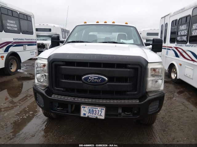 Ford F-350 Chassis Xl 2015 1FD8W3H63FEA14820 Image 6