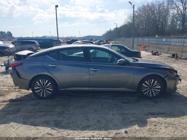 44548635 :رقم المزاد ، 1N4BL4DV3PN390687 vin ، 2023 Nissan Altima Sv Fwd مزاد بيع