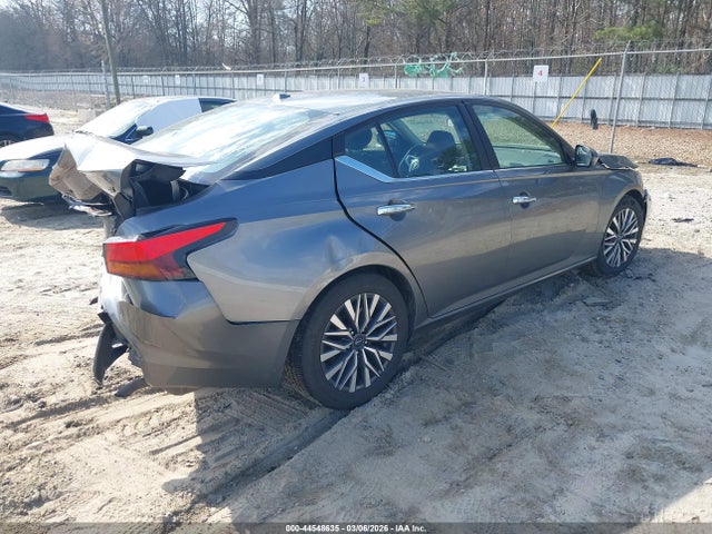 44548635 :رقم المزاد ، 1N4BL4DV3PN390687 vin ، 2023 Nissan Altima Sv Fwd مزاد بيع